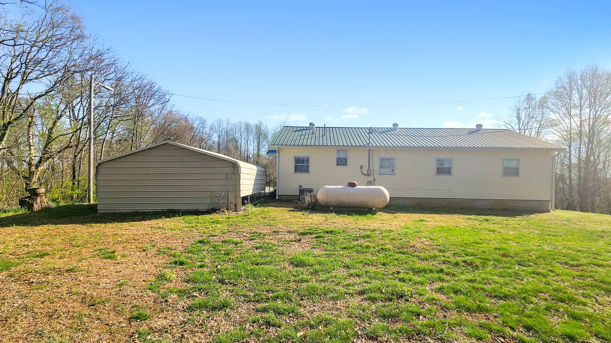 214 Dont Care Lane Celina TN 38551