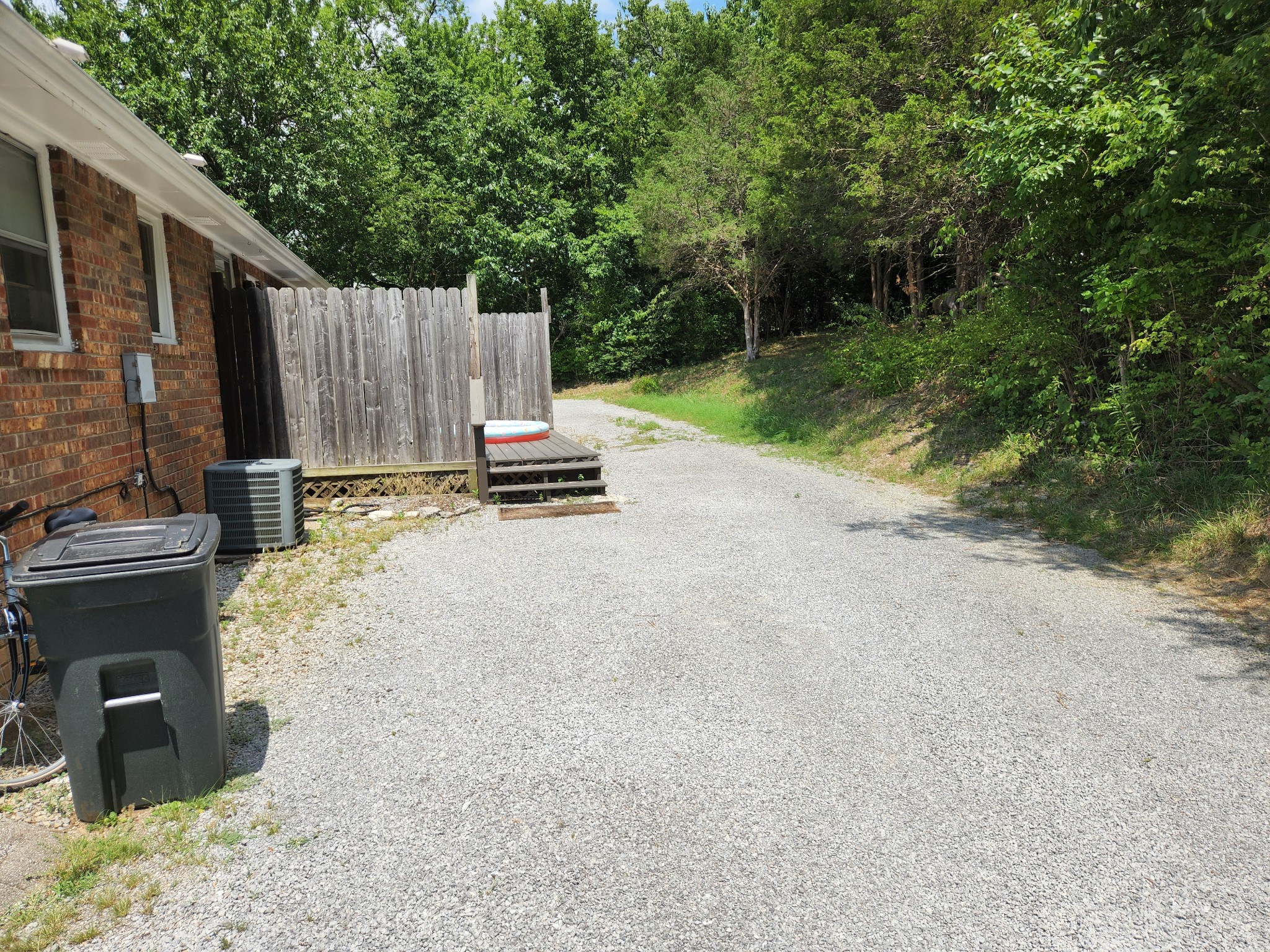 1006 Center Point Hendersonville TN 37075