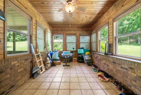 6846 Crooked Creek Road Lobelville TN 37097
