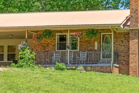 6846 Crooked Creek Road Lobelville TN 37097