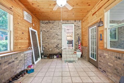 6846 Crooked Creek Road Lobelville TN 37097