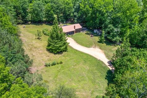 6846 Crooked Creek Road Lobelville TN 37097