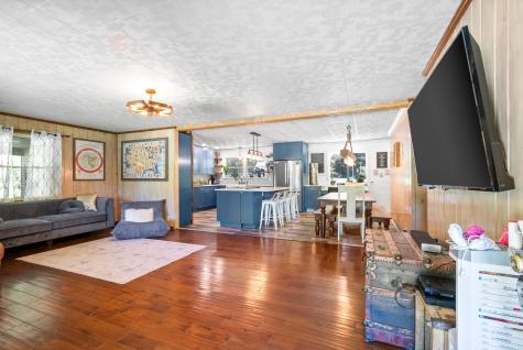 6846 Crooked Creek Road Lobelville TN 37097