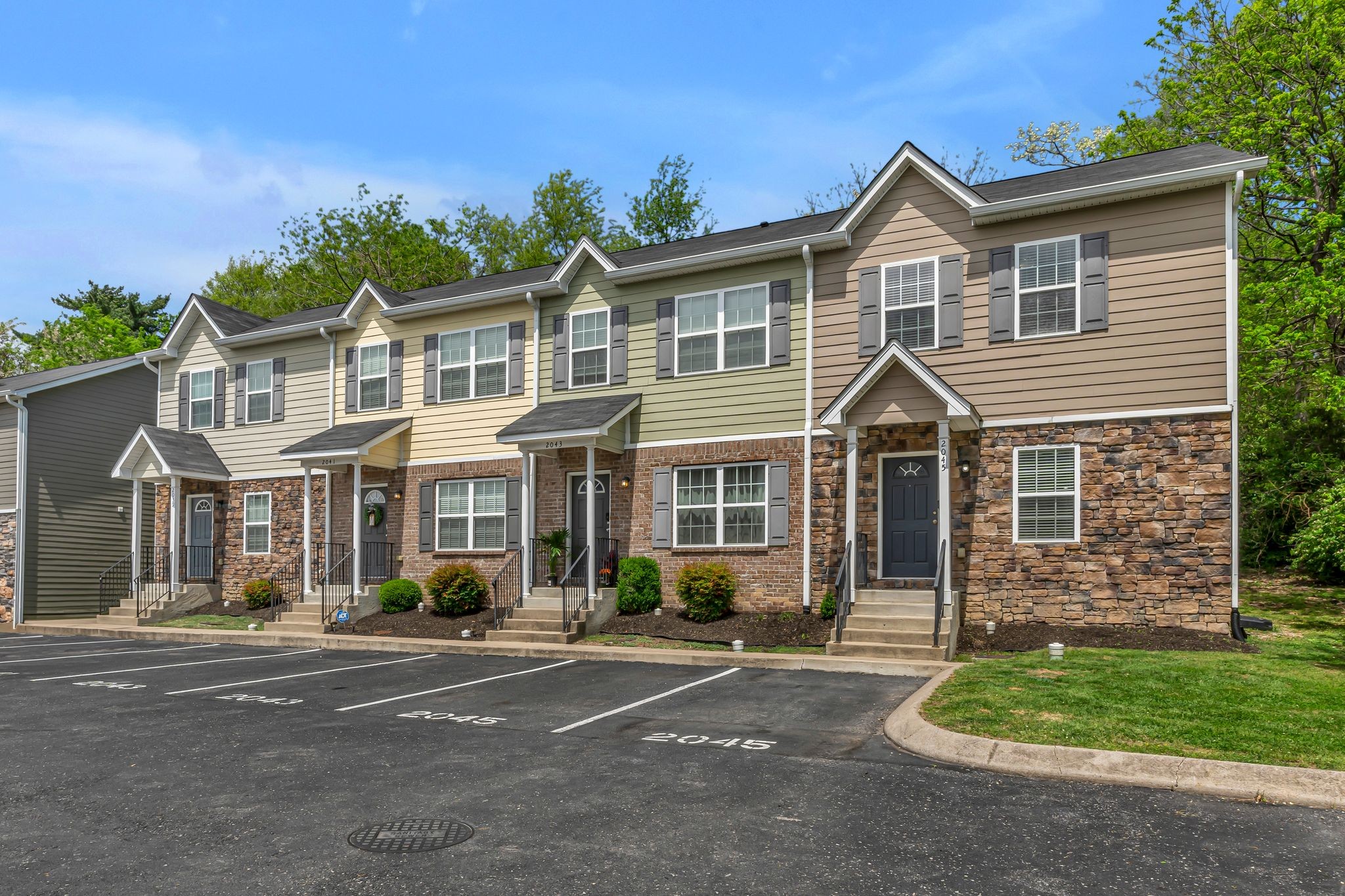 2045 Pinecrest Drive Nashville TN 37211