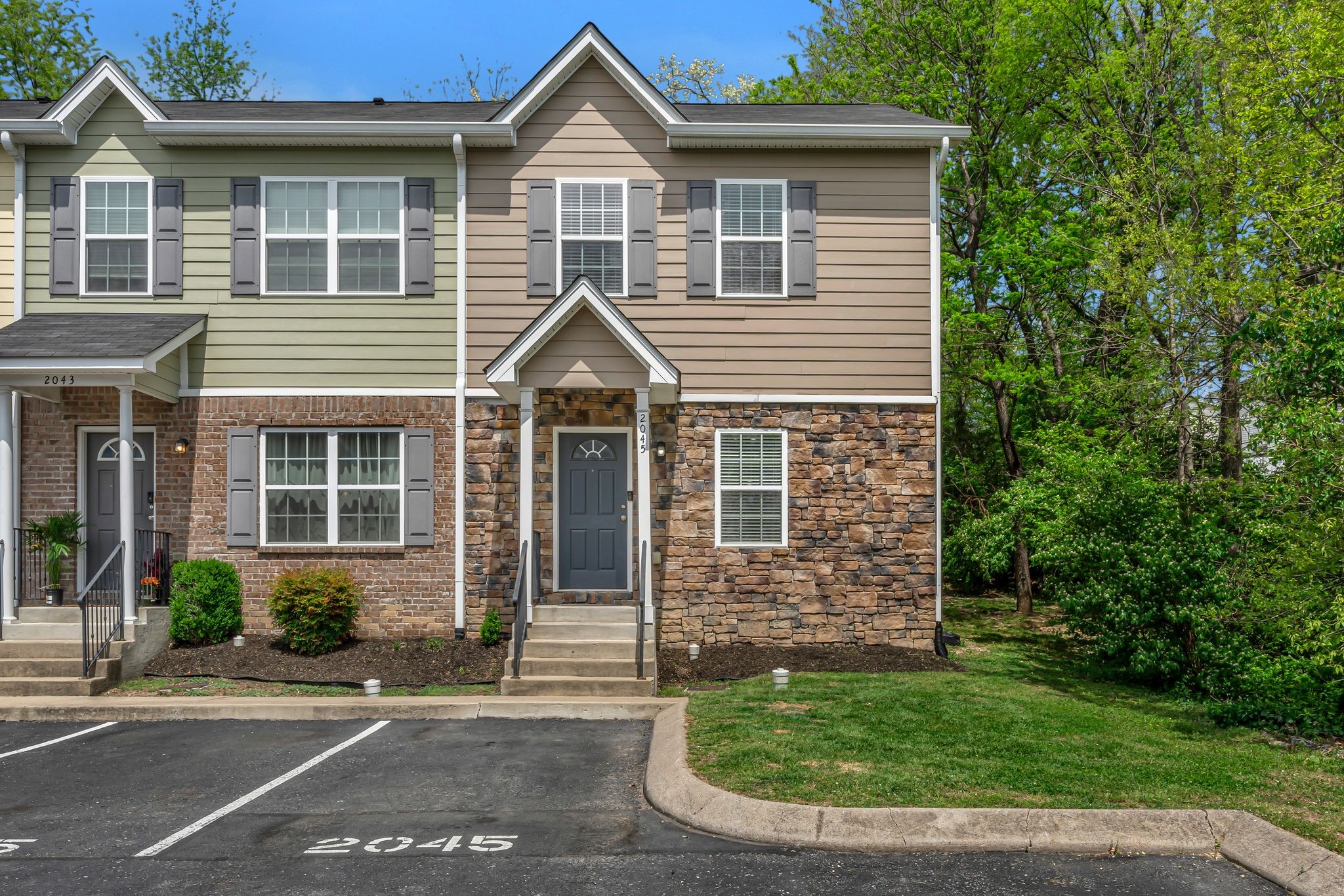 2045 Pinecrest Drive Nashville TN 37211