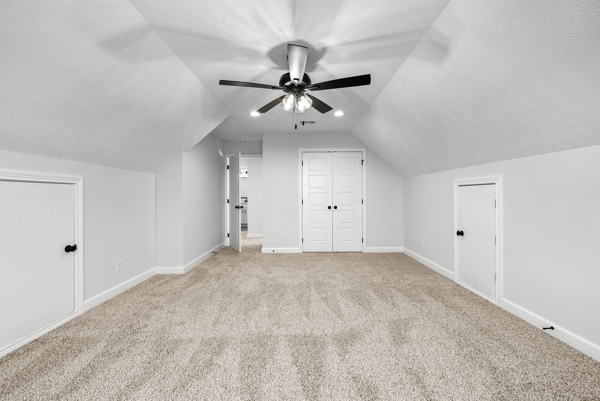 242 Low Plains Lane Clarksville TN 37043