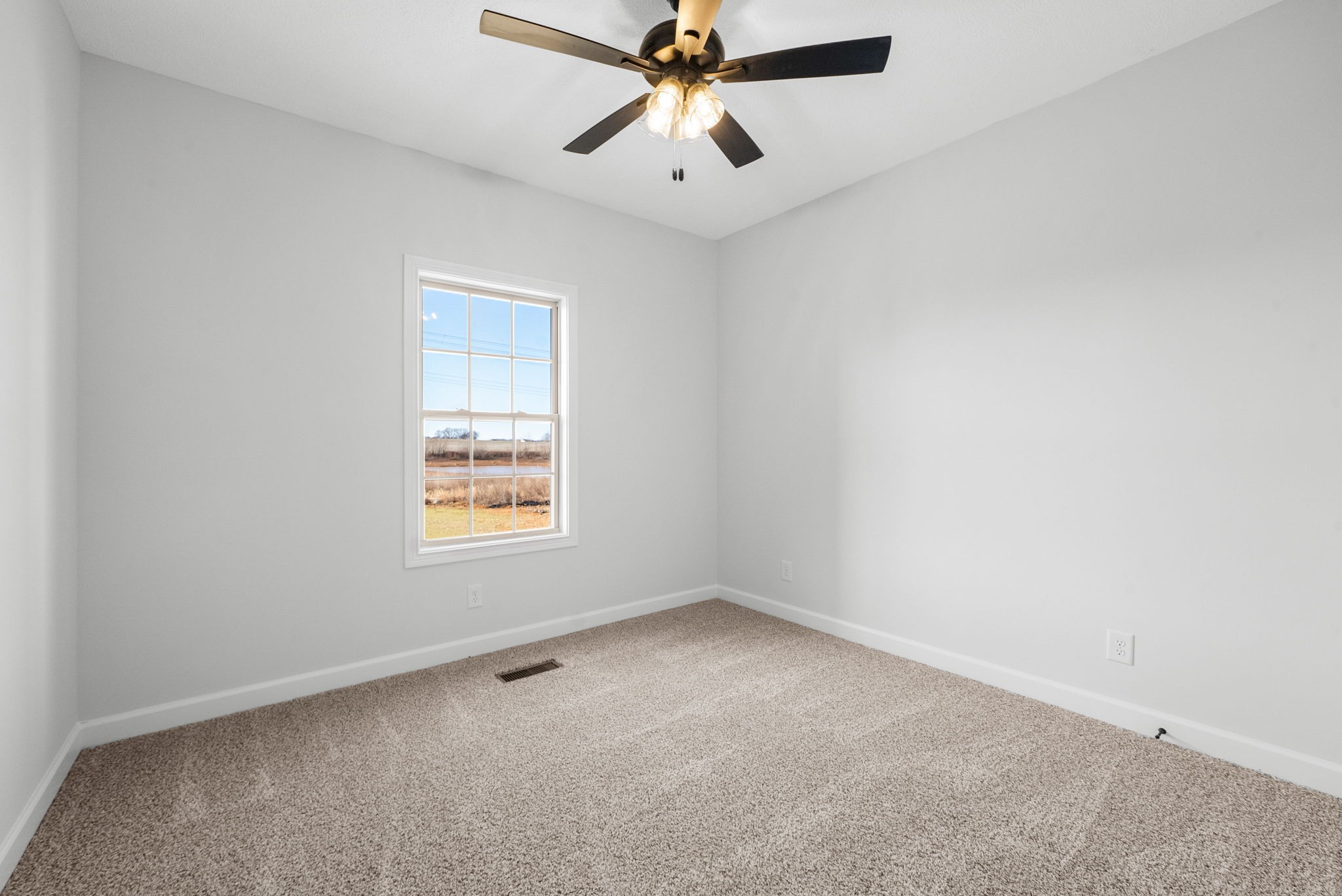 242 Low Plains Lane Clarksville TN 37043