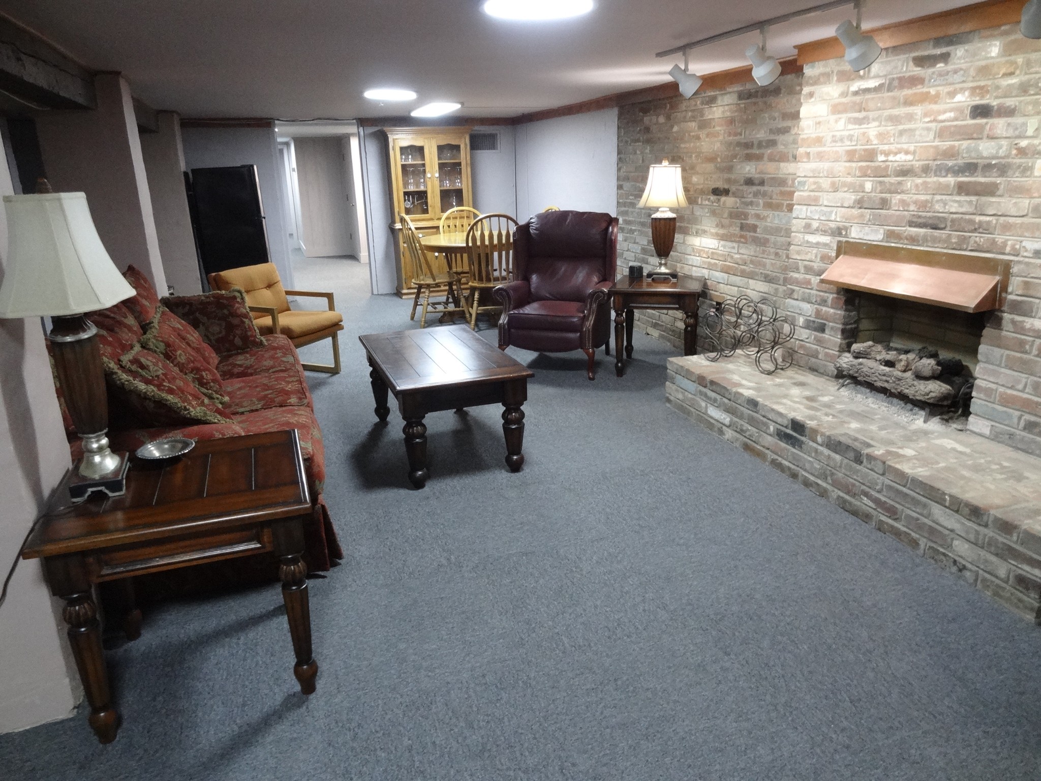 429 West Court Square Springfield TN 37172