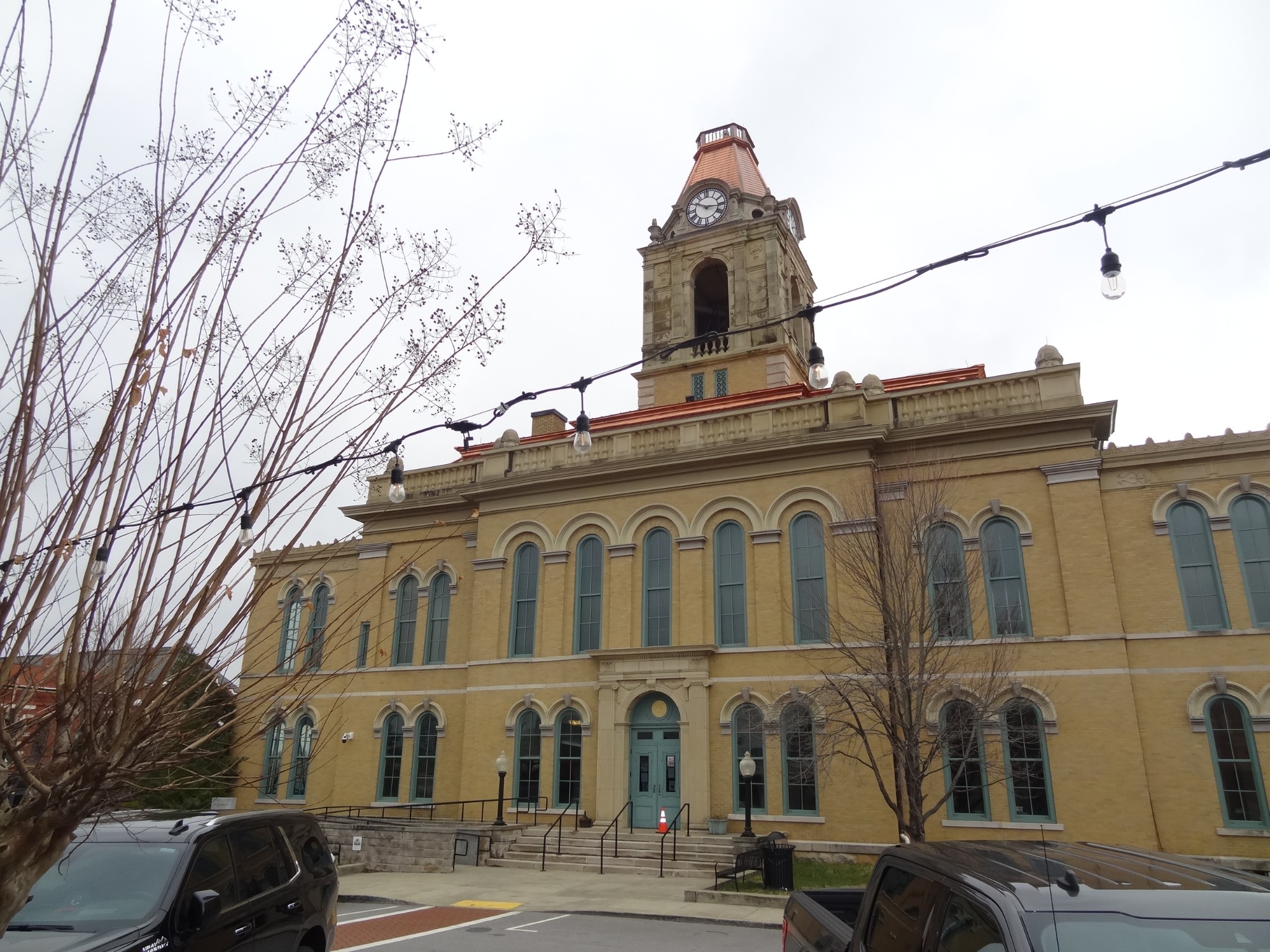 429 West Court Square Springfield TN 37172