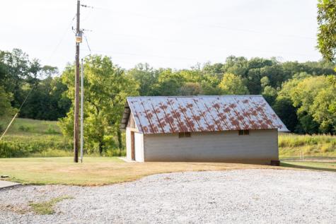 1801 Garrett Road Charlotte TN 37036