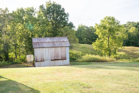 1801 Garrett Road Charlotte TN 37036