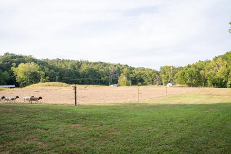 1801 Garrett Road Charlotte TN 37036