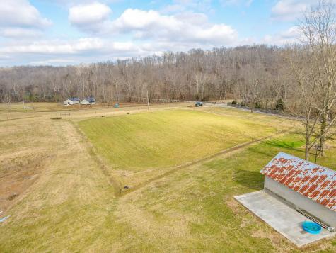 1801 Garrett Road Charlotte TN 37036