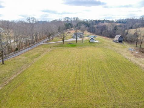 1801 Garrett Road Charlotte TN 37036