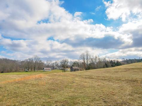 1801 Garrett Road Charlotte TN 37036