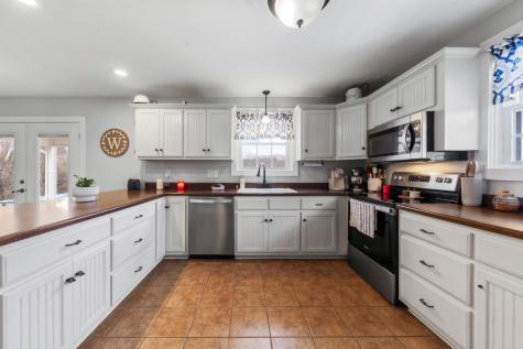 1801 Garrett Road Charlotte TN 37036