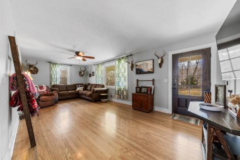 1801 Garrett Road Charlotte TN 37036