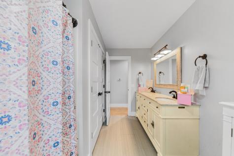 1801 Garrett Road Charlotte TN 37036