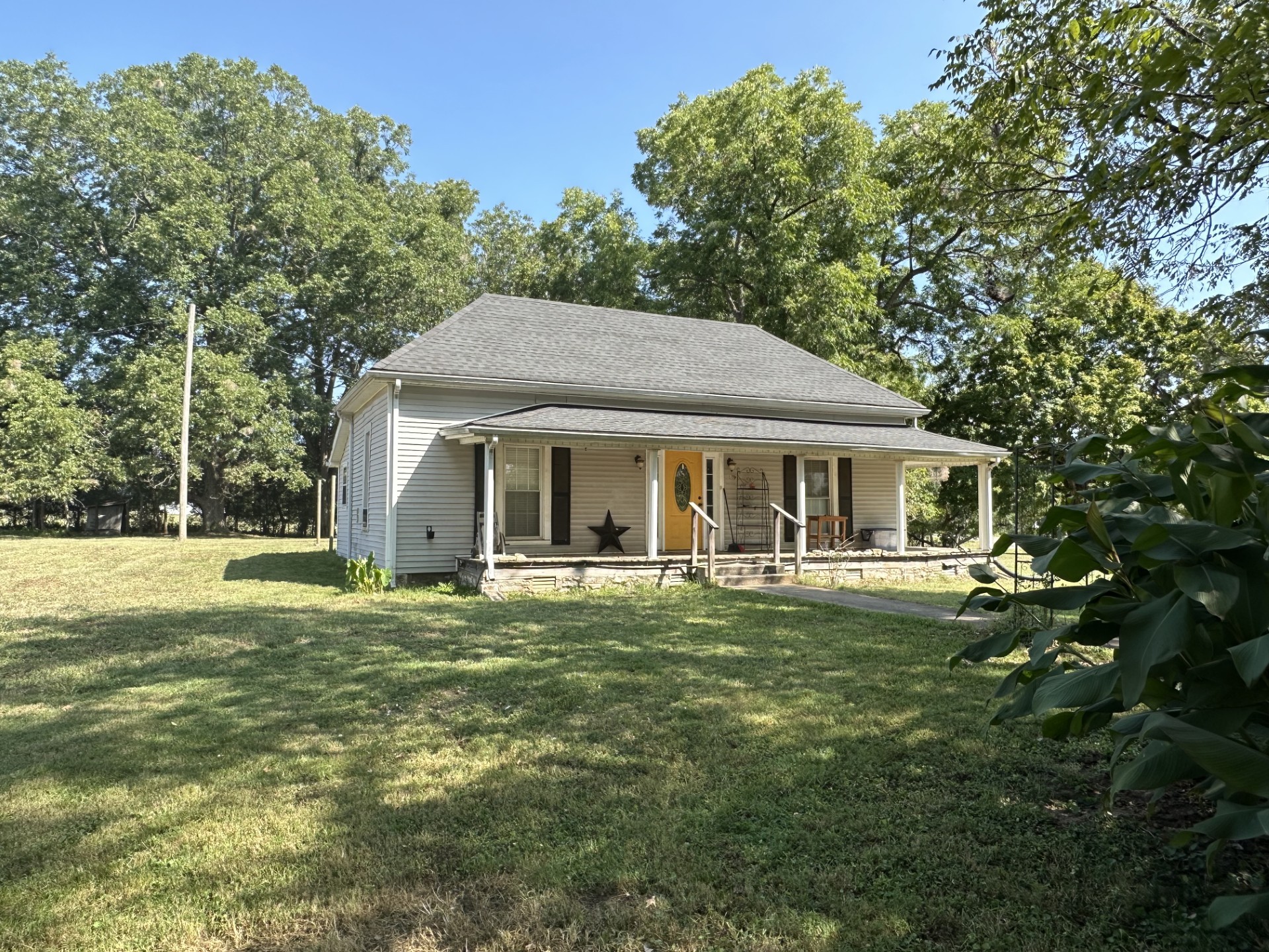1694 Verona Caney Road Lewisburg TN 37091