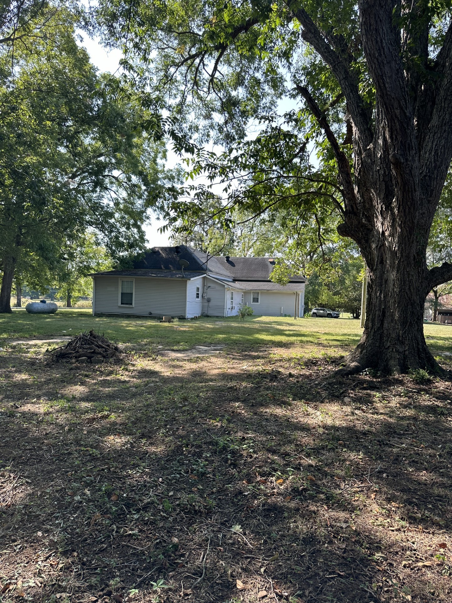 1694 Verona Caney Road Lewisburg TN 37091