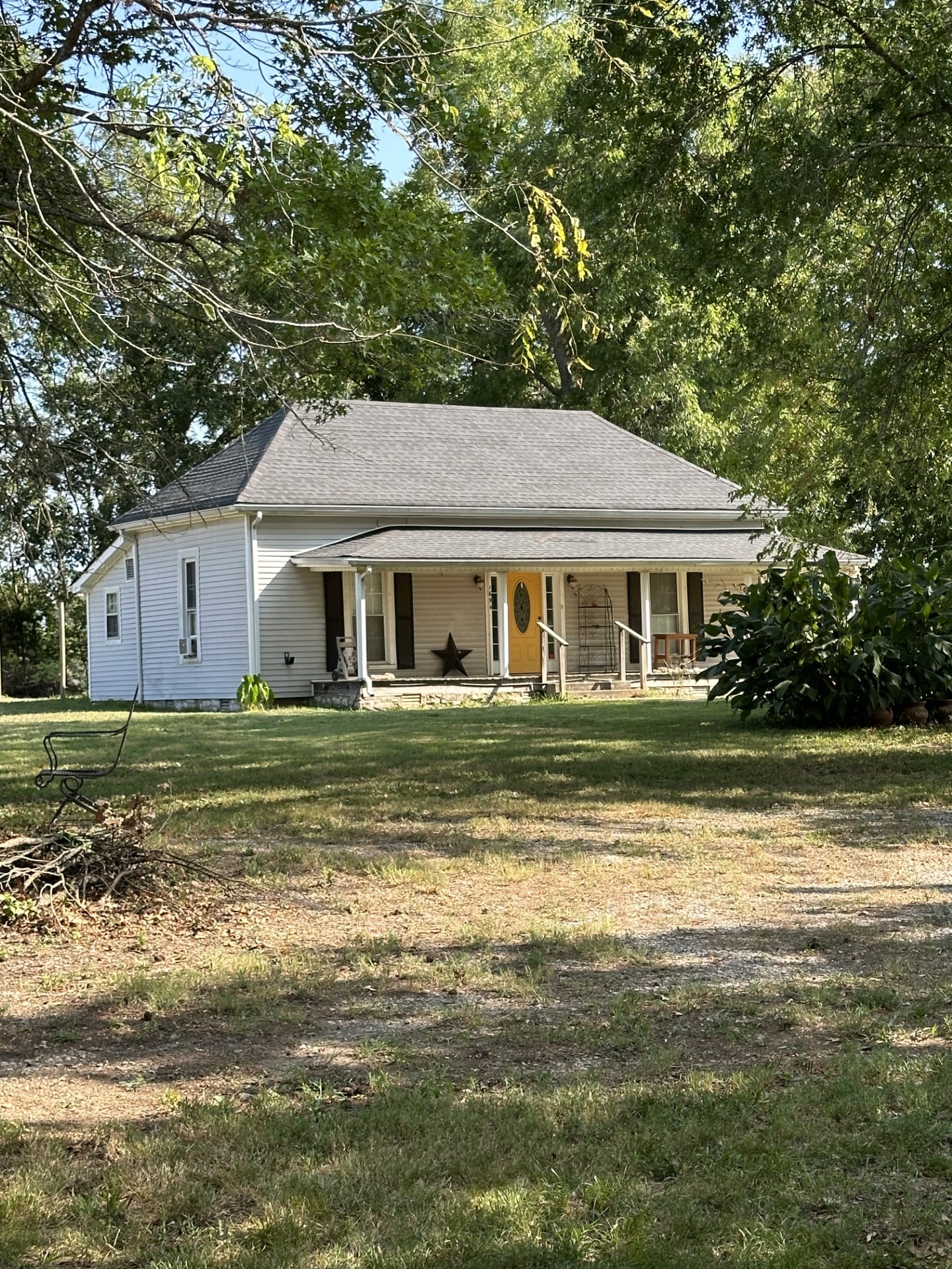 1694 Verona Caney Road Lewisburg TN 37091