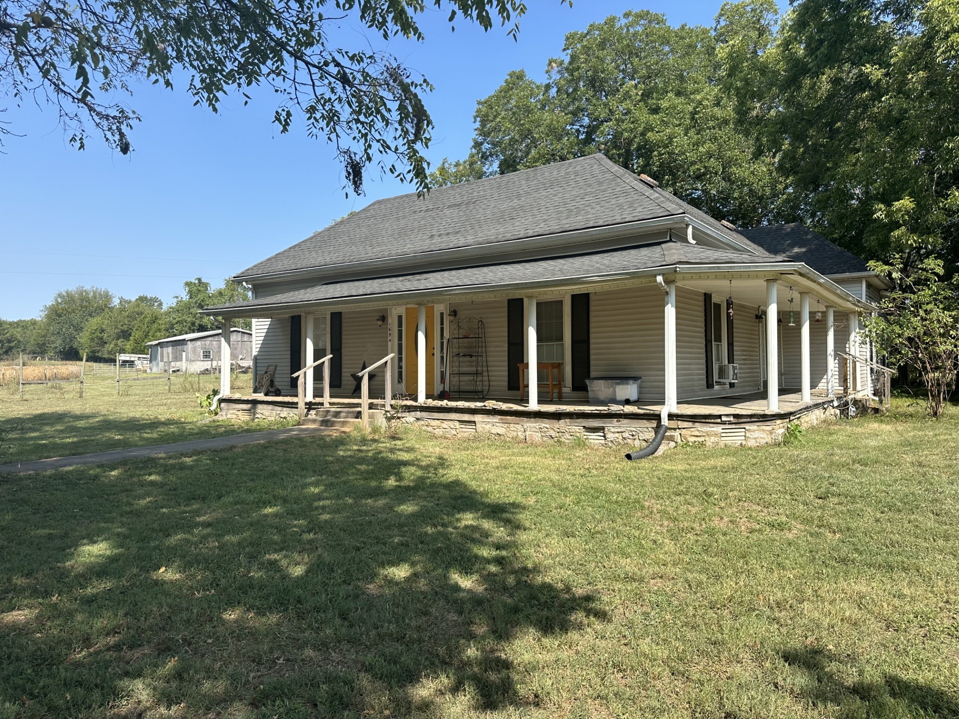 1694 Verona Caney Road Lewisburg TN 37091