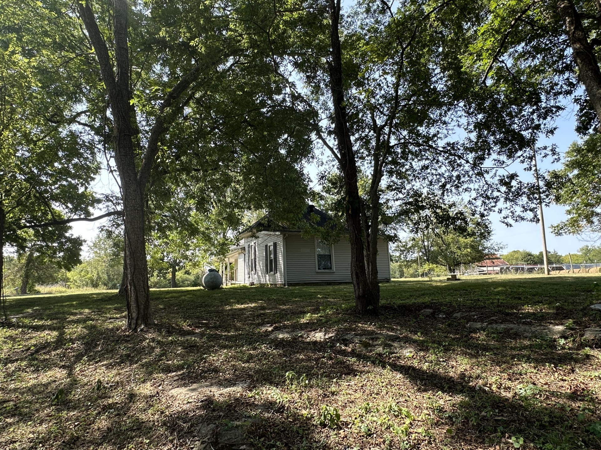 1694 Verona Caney Road Lewisburg TN 37091