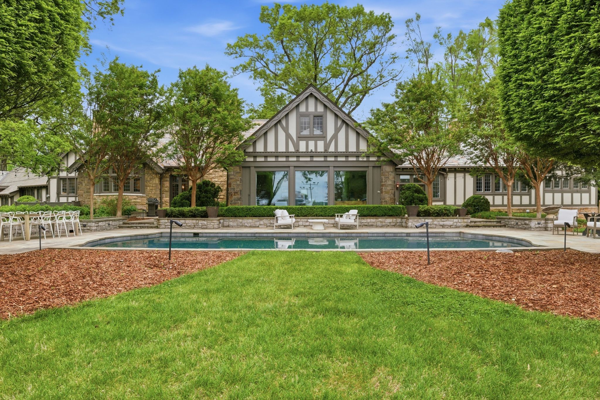 3800 Woodlawn Drive Nashville TN 37215