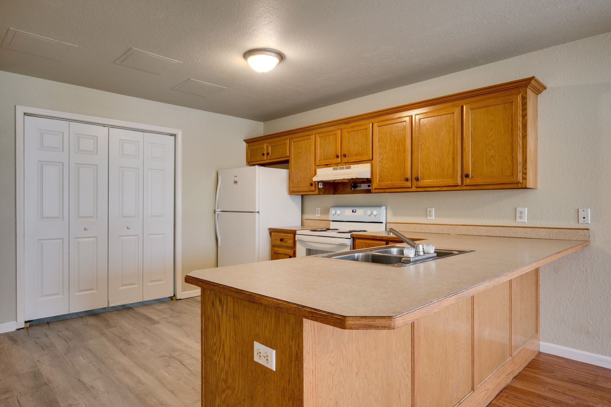 103 Parker Avenue Waverly TN 37185