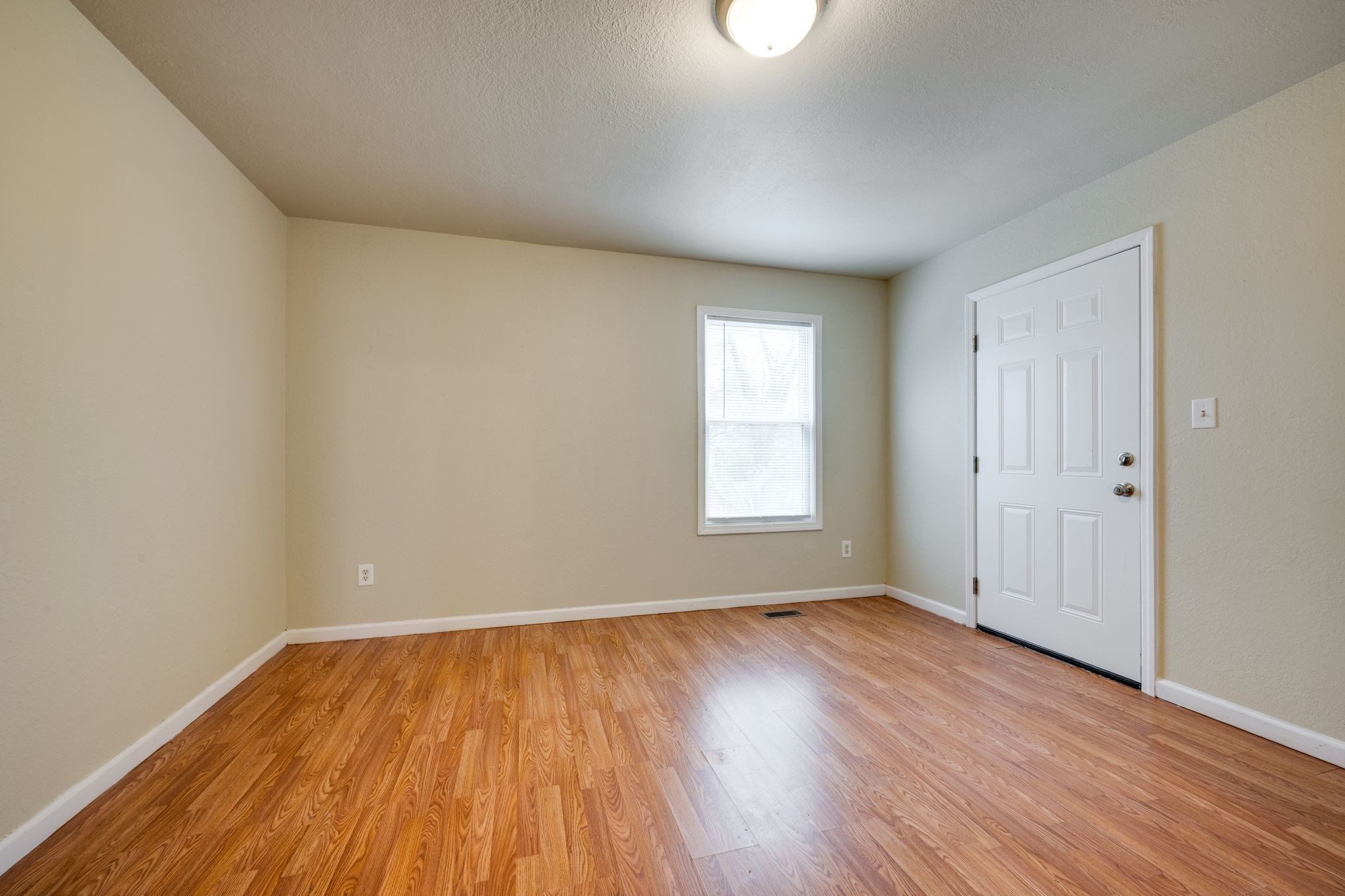 103 Parker Avenue Waverly TN 37185