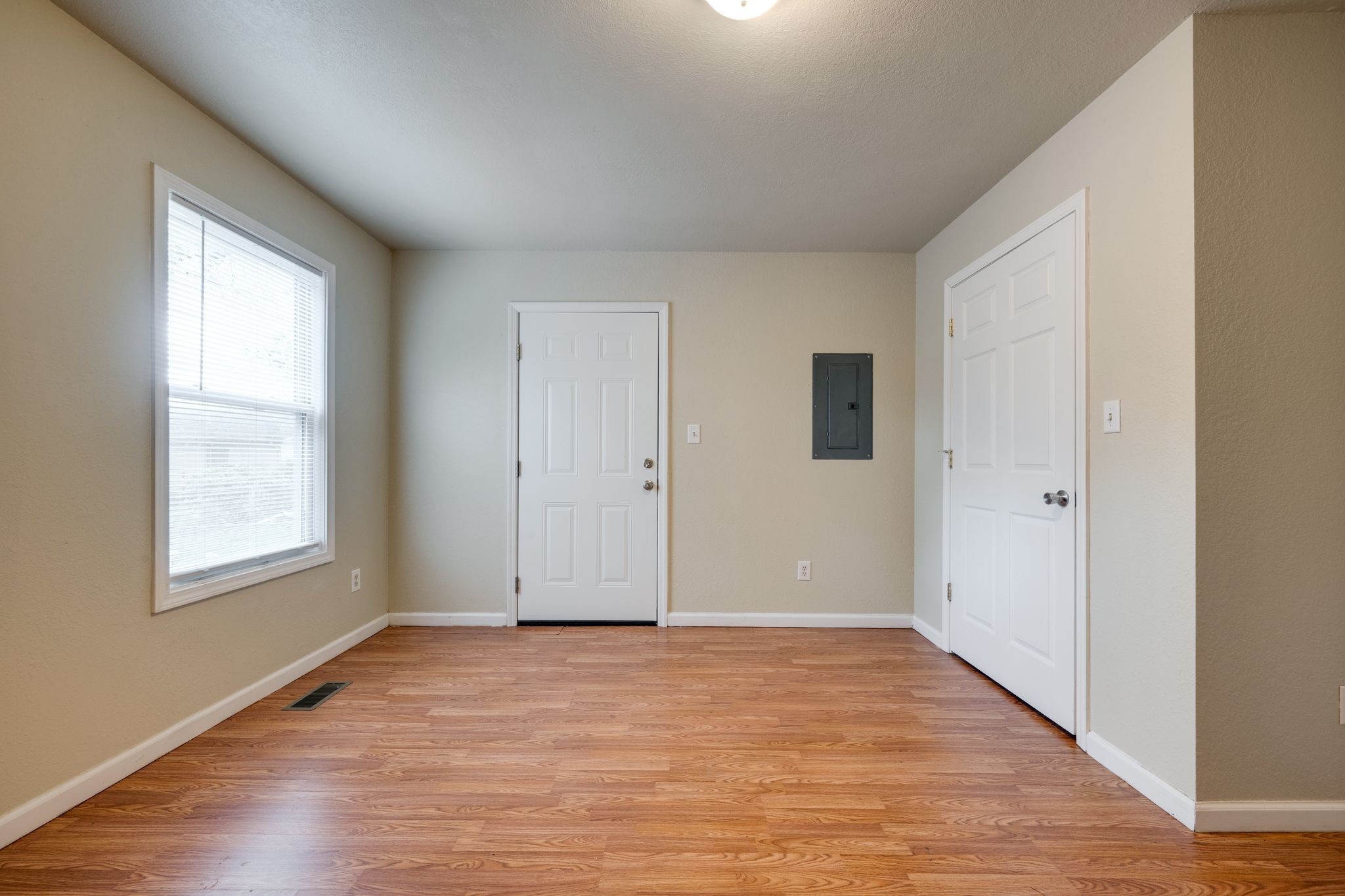 103 Parker Avenue Waverly TN 37185