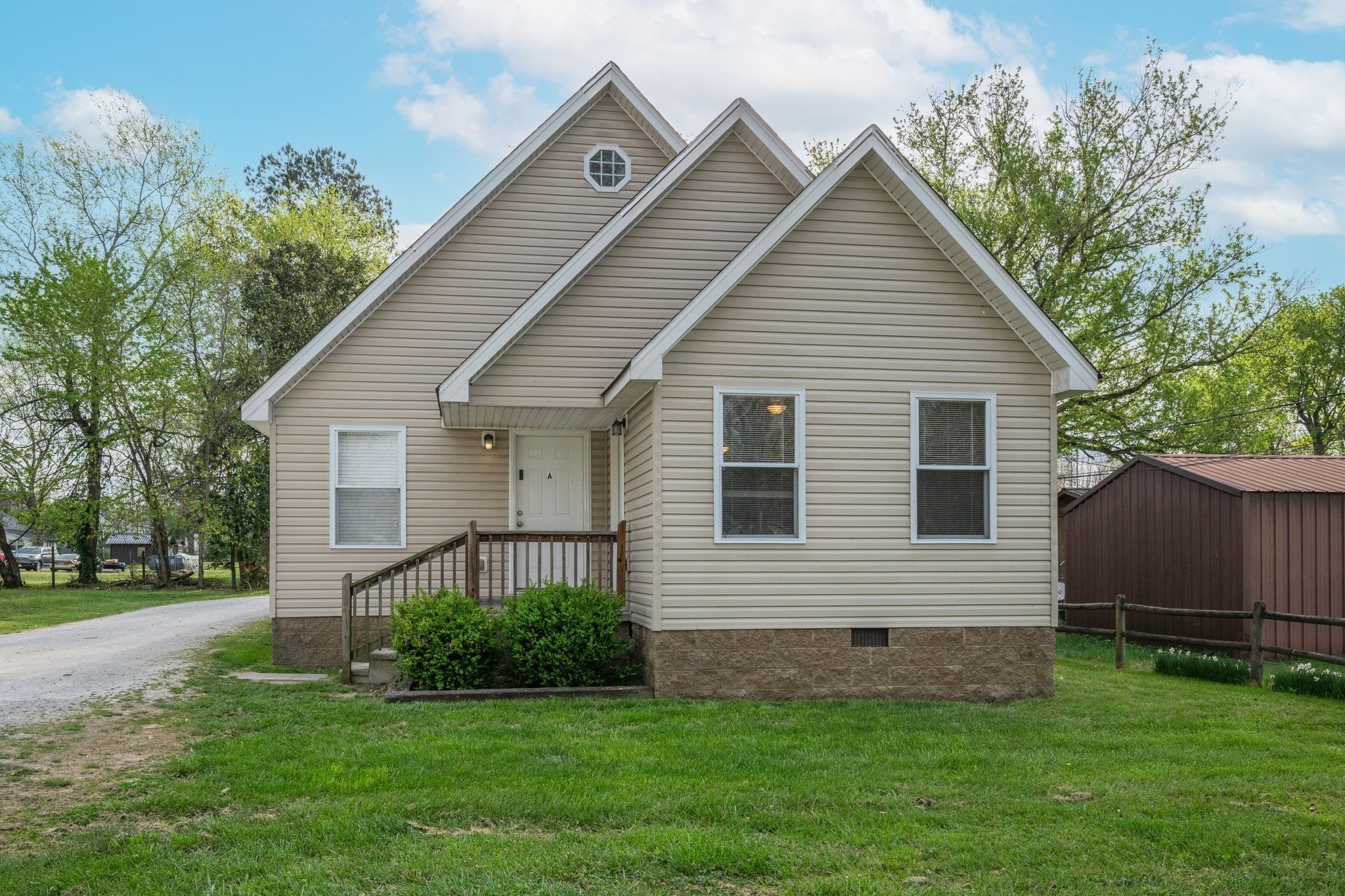 103 Parker Avenue Waverly TN 37185