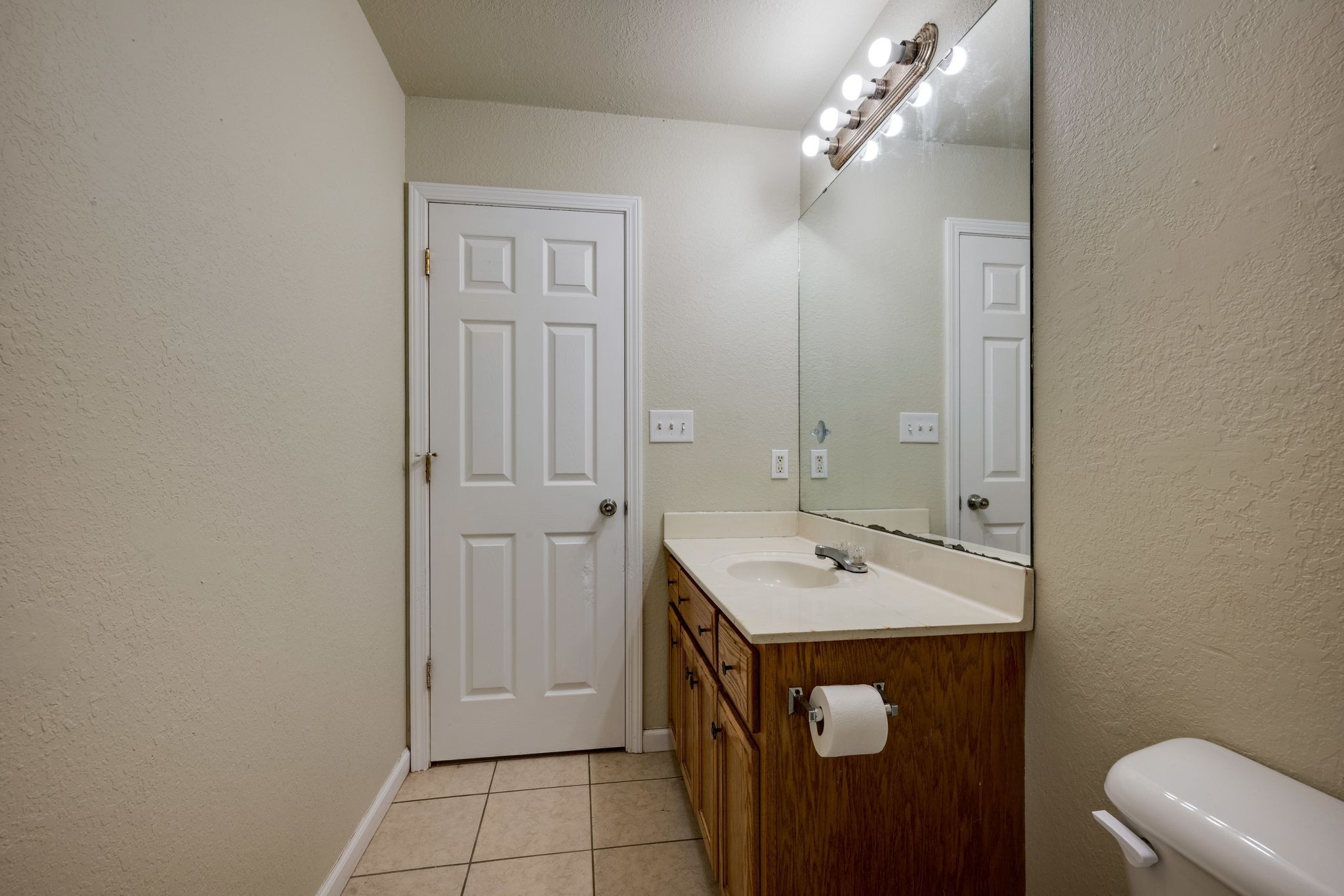 103 Parker Avenue Waverly TN 37185
