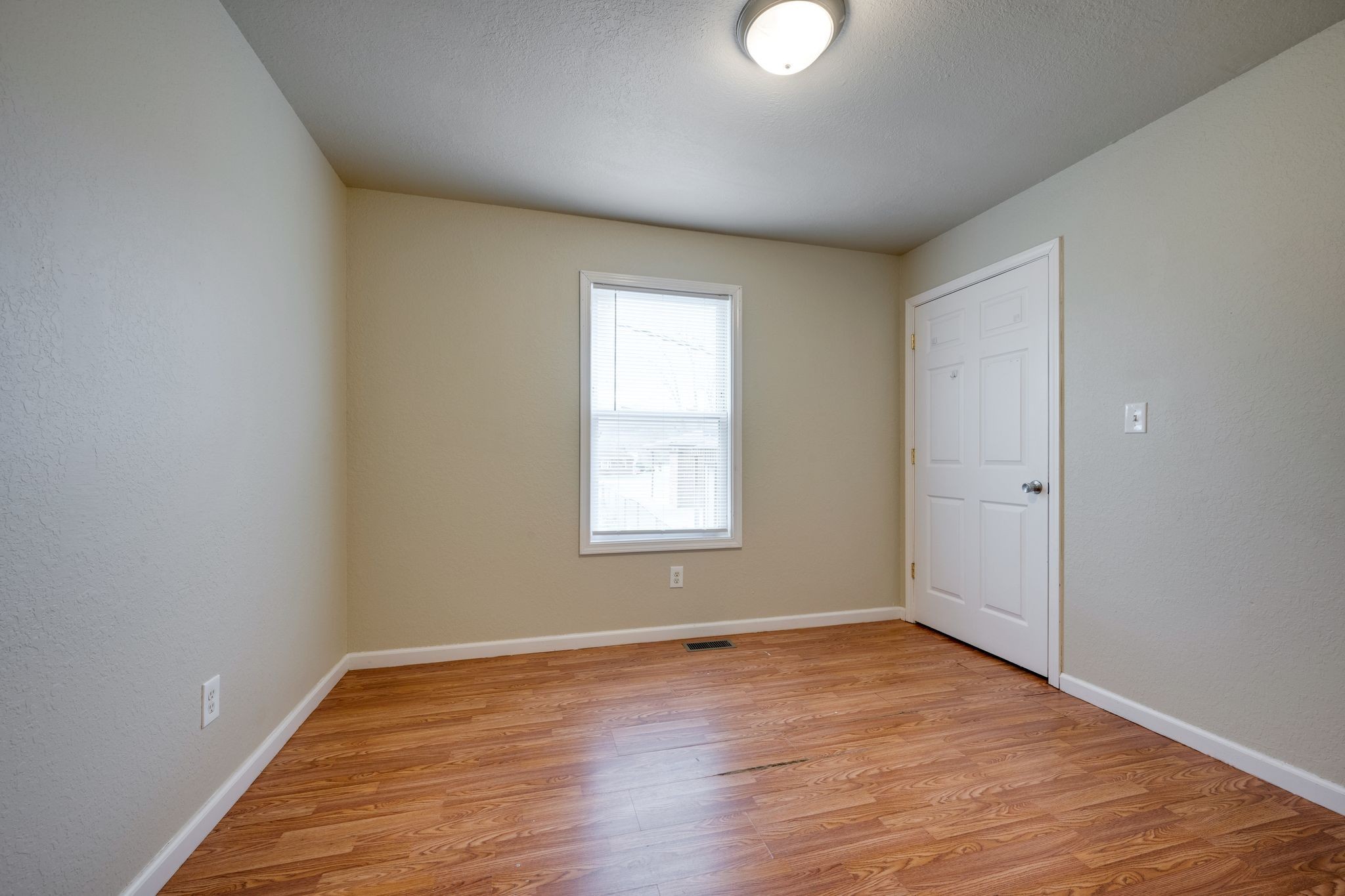 103 Parker Avenue Waverly TN 37185