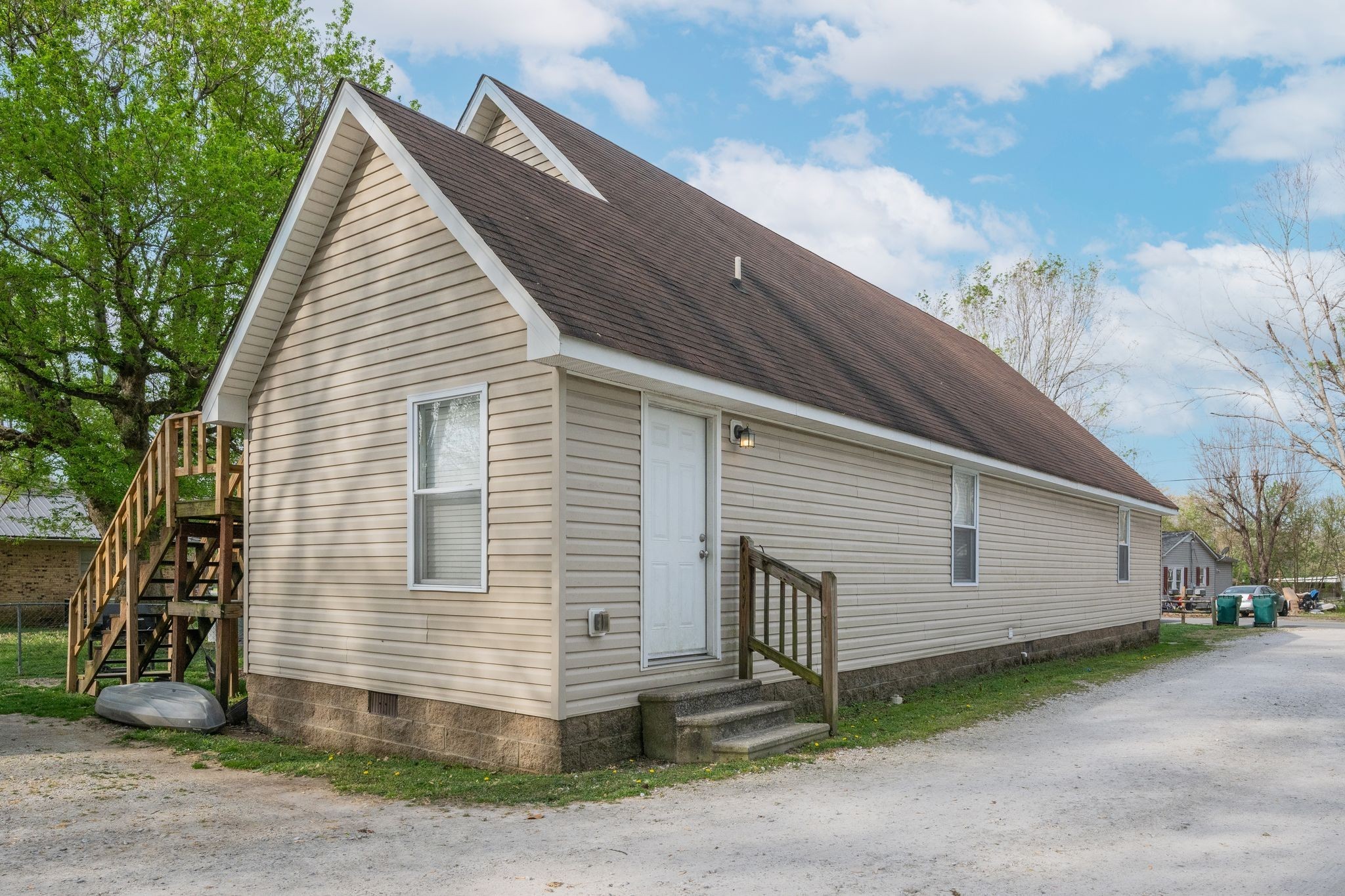103 Parker Avenue Waverly TN 37185