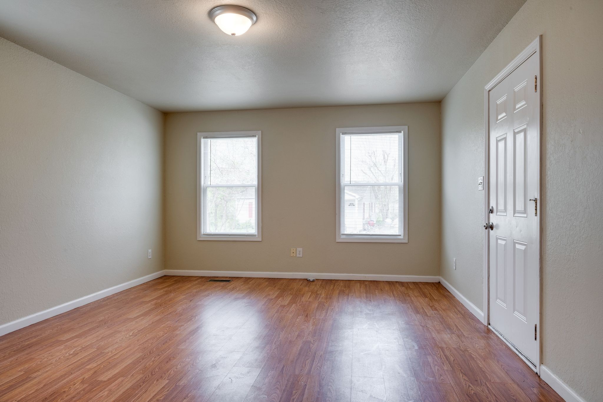 103 Parker Avenue Waverly TN 37185