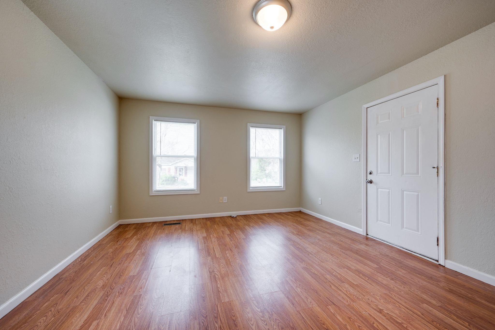103 Parker Avenue Waverly TN 37185