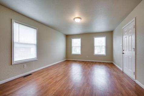 103 Parker Avenue Waverly TN 37185