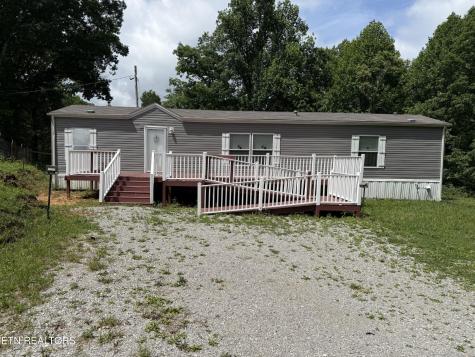 1366 Pearl Hinds Road Jamestown TN 38556