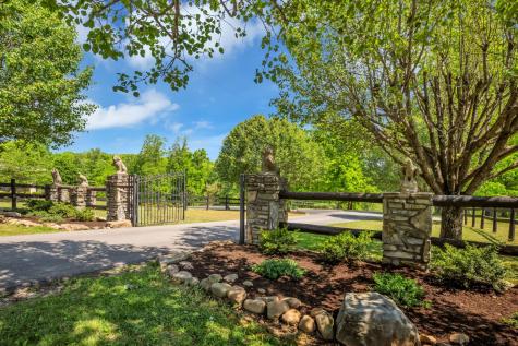 5129 Highway 70, E White Bluff TN 37187
