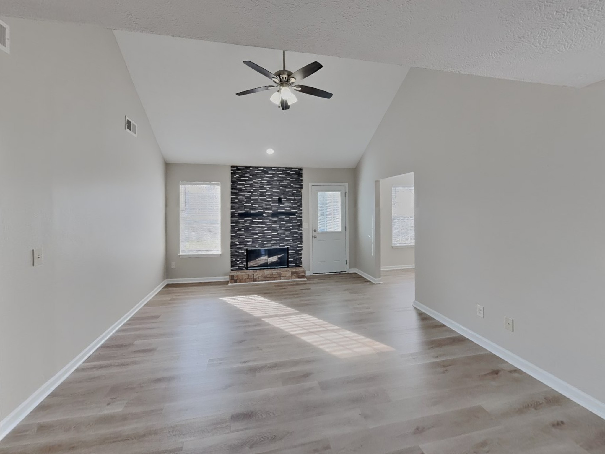 673 Mable Drive La Vergne TN 37086