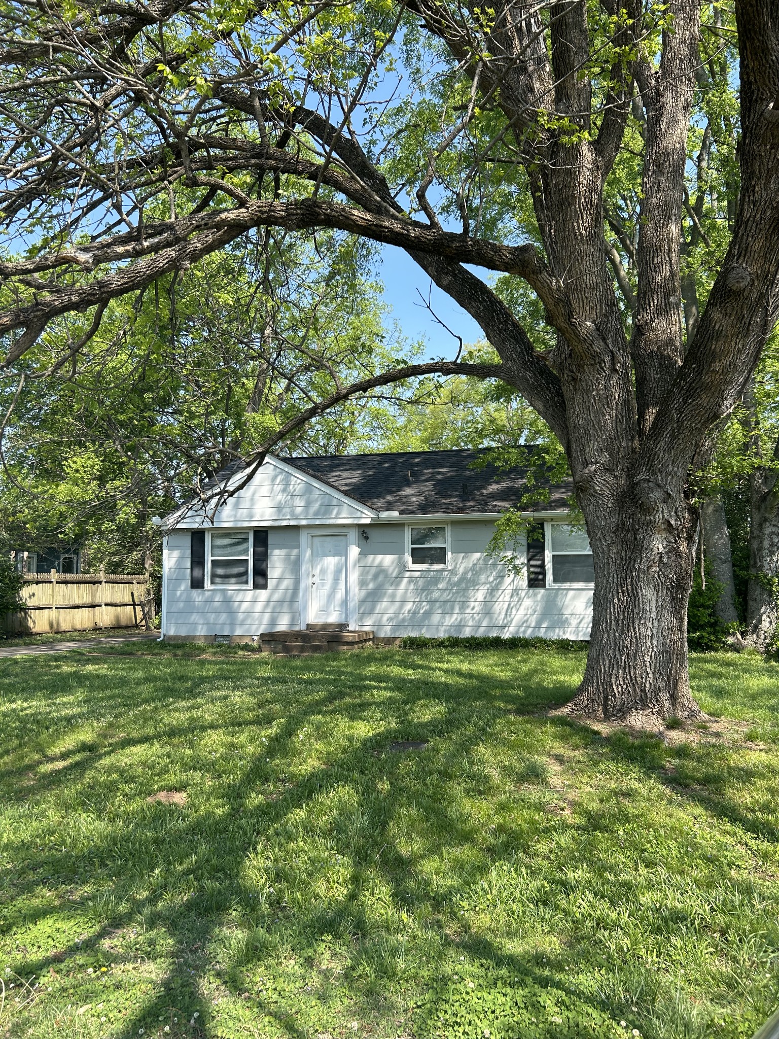 5506 Meadowcrest Lane Nashville TN 37209