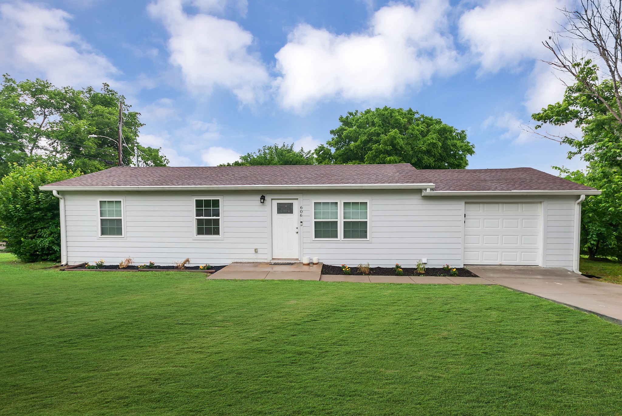 606 W 4th Street Columbia TN 38401