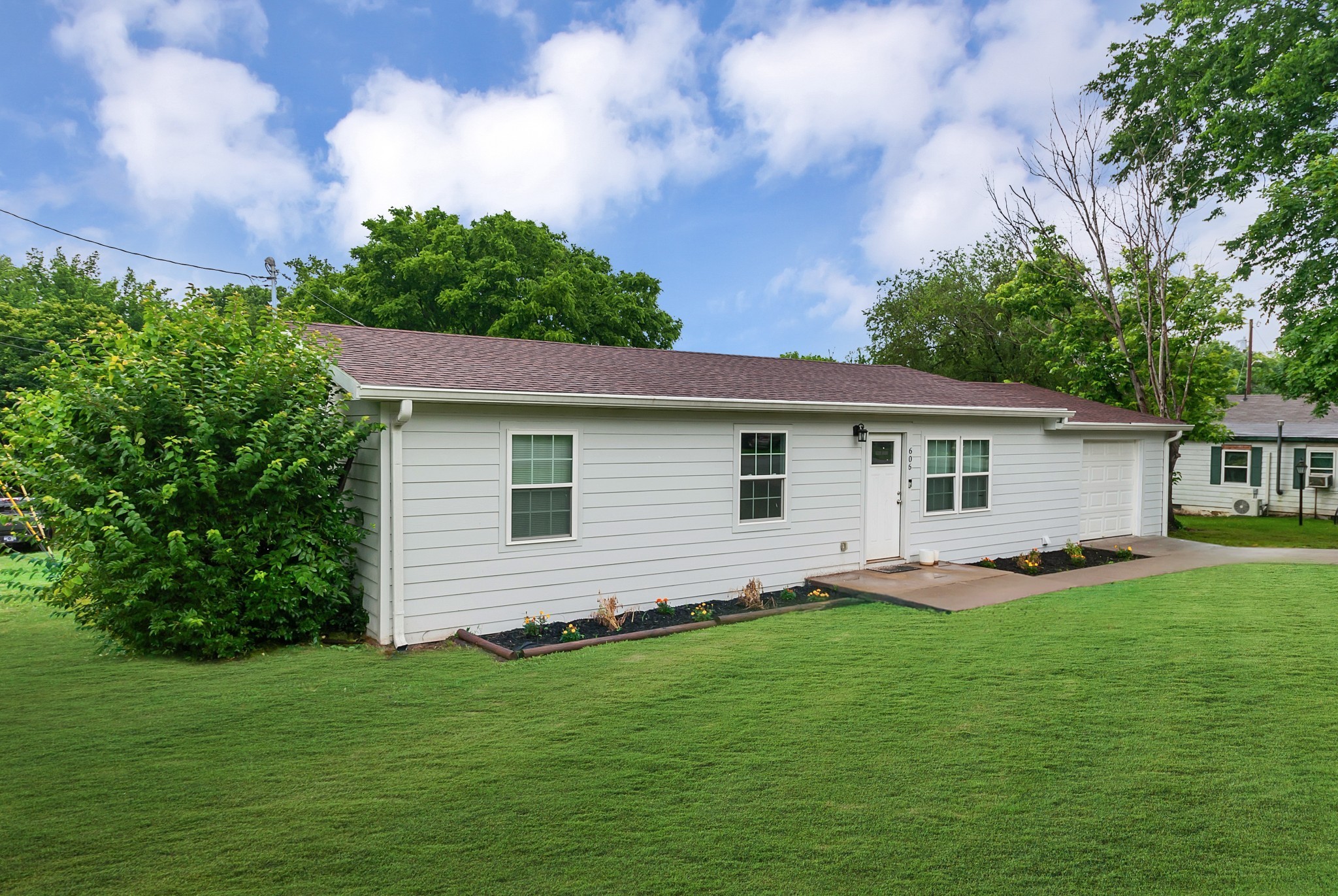 606 W 4th Street Columbia TN 38401