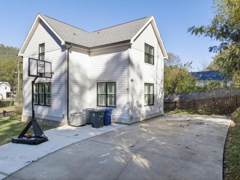 5685 Lee Avenue Chattanooga TN 37409