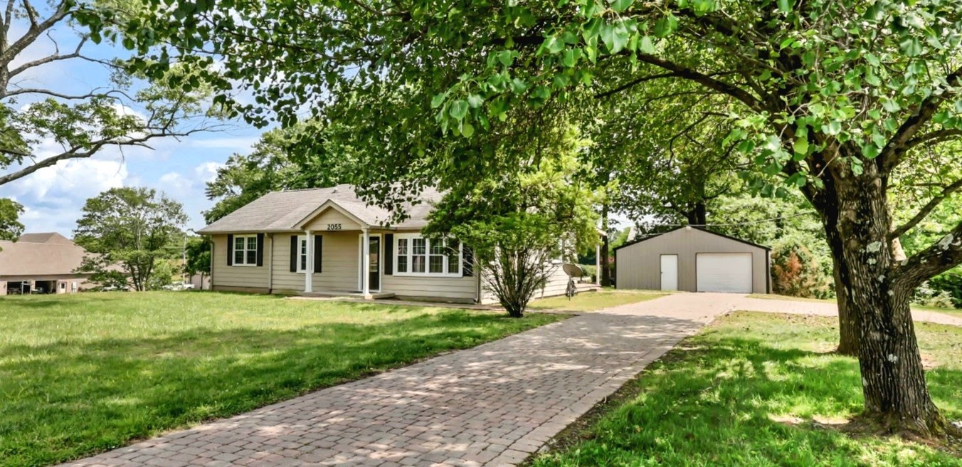 2055 Lovers Lane Hopkinsville KY 42240