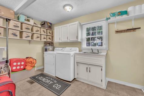2055 Lovers Lane Hopkinsville KY 42240