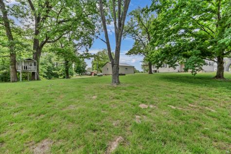 2055 Lovers Lane Hopkinsville KY 42240