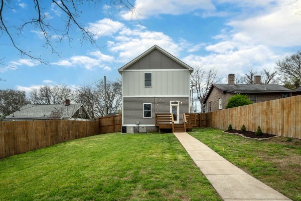 1740 24th Ave, N Nashville TN 37208