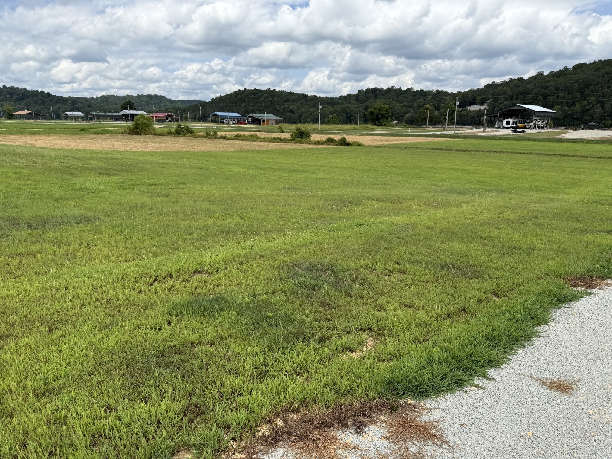 212 S River Front Drive Clifton TN 38425